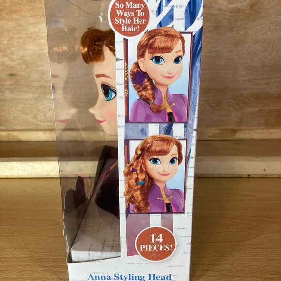 HOT CHRISTMAS ITEM - Frozen 2 Anna Styling Head - Picture 2 of 9